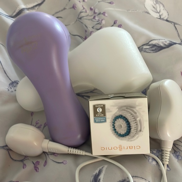 Clarisonic Mia 2 sonic facial cleansing brush w/new in box deep pore brush head - Picture 1 of 6